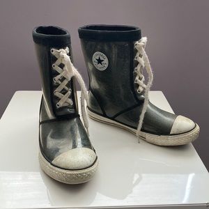 Converse rain boots. Size 4 junior. Black. Shimmering. Easy to pull on